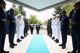 Üçlü Savunma Toplantısı Sürüyor