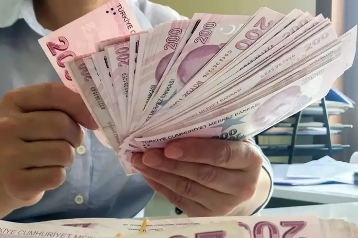 AYM'den memur ve emekliyi üzecek zam kararı