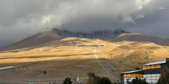 Erciyes Dağı'na İlk Kar Düştü