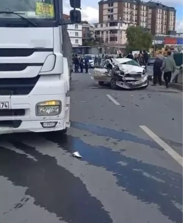 Arnavutköy'de Trafik Kazası: Anne Hayatını Kaybetti