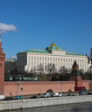 Putin ve Aliyev Bugün Görüşecek