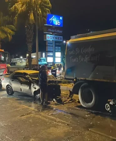 Kuşadası'nda Kaza: Sürücü Hayatını Kaybetti