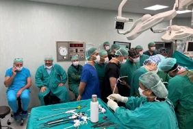 Canlı Yayında Laparoskopik Ameliyat