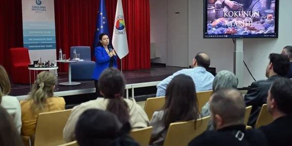 Parfümün Tarihi Brüksel'de Anlatıldı