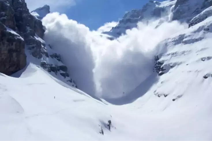 Alp Dağları'nda çığ düştü: 5 kişi hayatını kaybetti