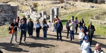 ogretmen-akademileri-programi-pisidia-antik-kentinde-duzenlendi-153435-20251102