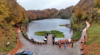 Ulugöl Tabiat Parkı Sonbahar Güzellikleriyle Ziyaretçilerini Ağırlıyor