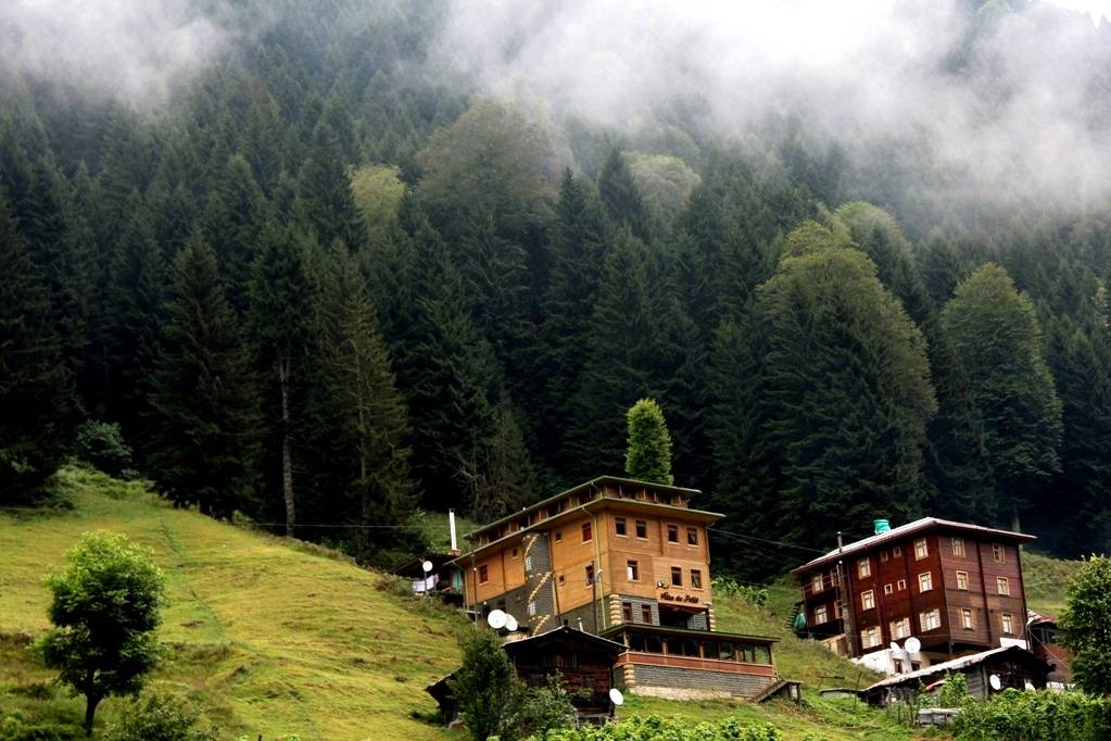 Aman dikkat!Ayder Yaylası'nda Kaya Düşmesi ve Heyelan Riskine Karşı sıkı Önlemler alınıyor