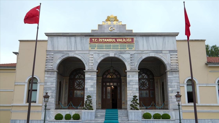 İstanbul Valiliğinden yerinde karar! Cami önlerinde şans oyunu satışı artık yasak