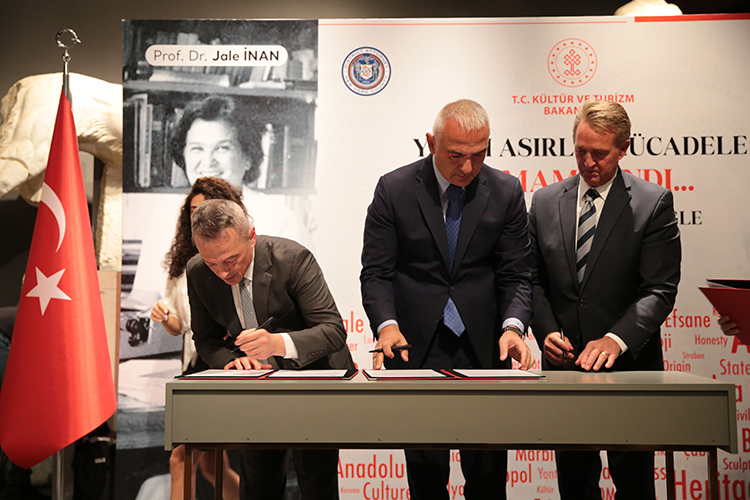 Yurt dışına kaçırılan birçok tarihi eser ülkemize getirildi