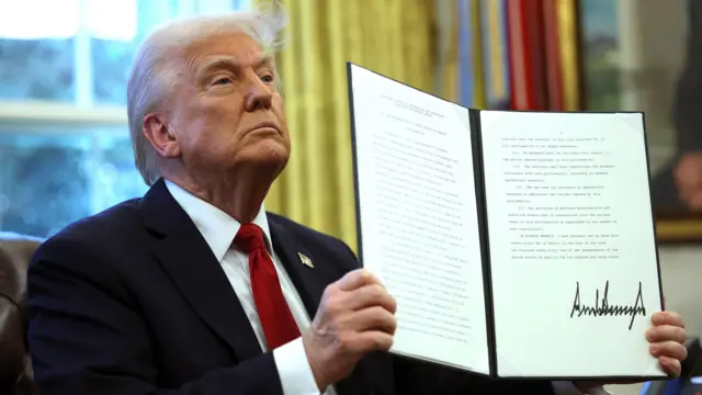 ABD'nin en büyük kozu devrede!İranla ticaret yapan tüm ülkelere yüksek vergiler uygulanacak